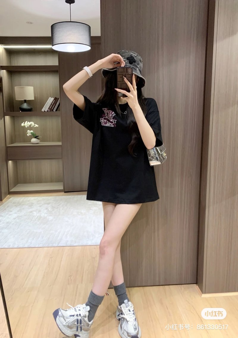 Black Oversized Logo Graphic T-Shirt view