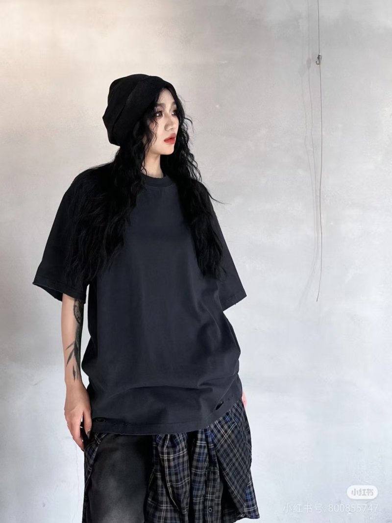 Black Oversized Graphic T-Shirt with Distressed Details view