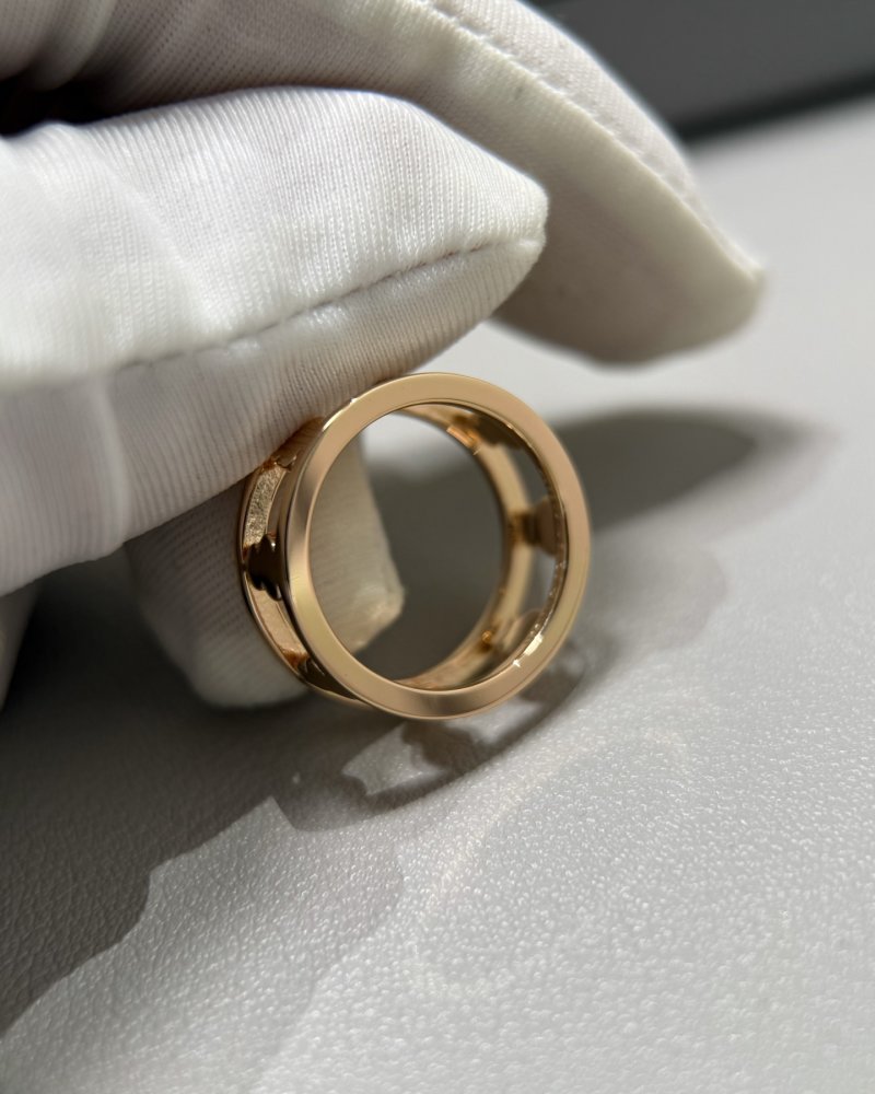 Qeelin Polished Gold Gourd Luck Ring view