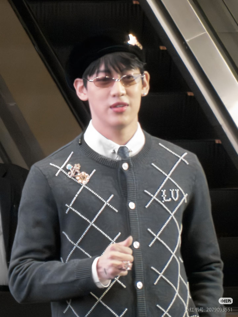 Louis Vuitton Diamond Quilted Knit Cardigan Charcoal Grey view