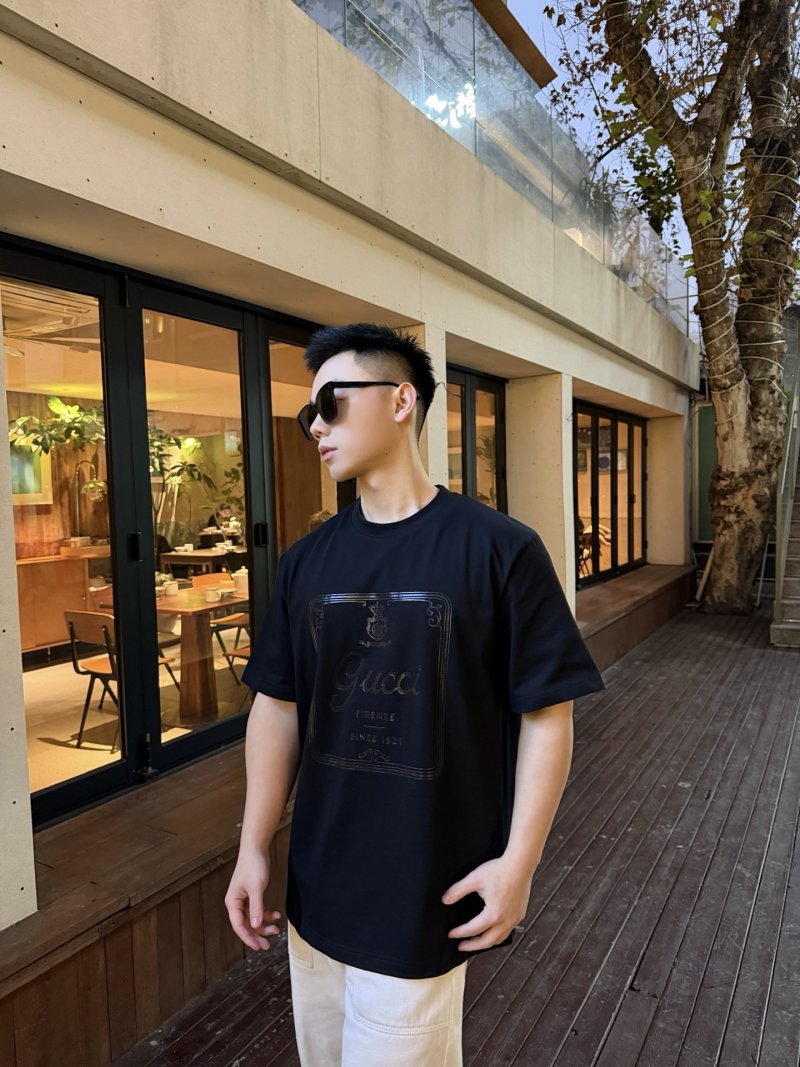 Gucci Firenze Since 1921 Black T-Shirt view