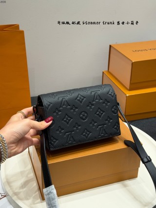 Louis Vuitton Steamer Trunk Camera Bag Black view 4