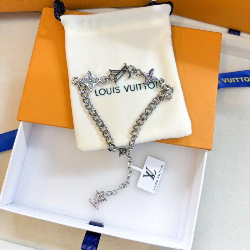 Louis Vuitton Four Leaf Clover Chain Bracelet Silver view