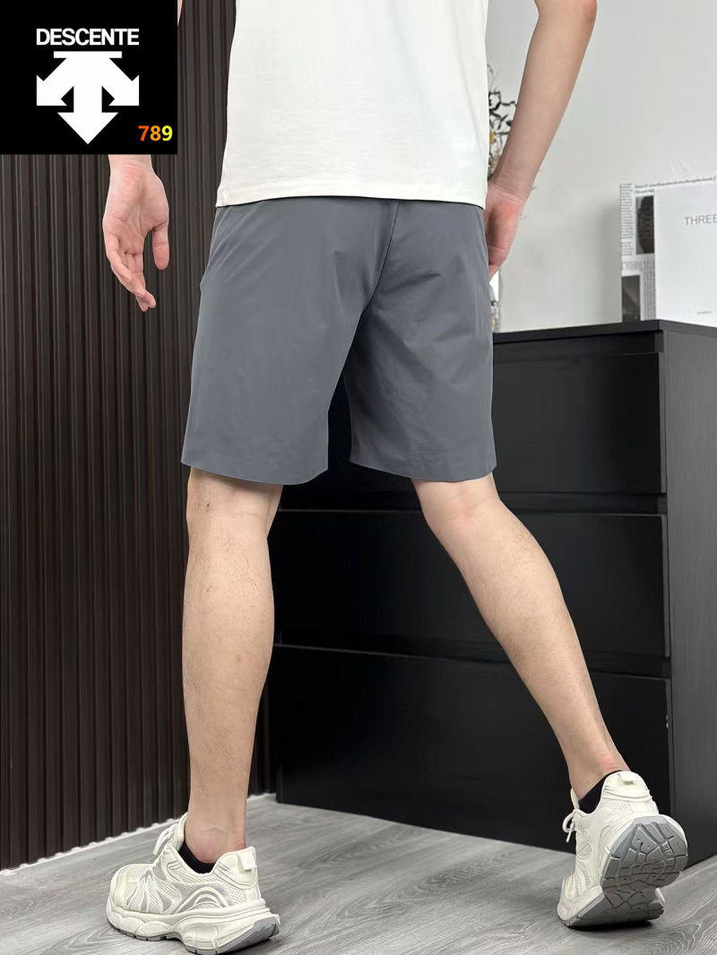 Descente Men's Quick-Dry Athletic Shorts Cream view