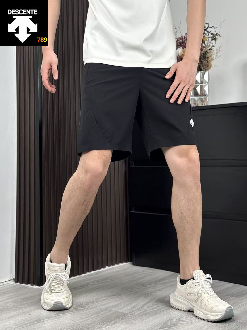 Descente Men's Quick-Dry Athletic Shorts Cream view
