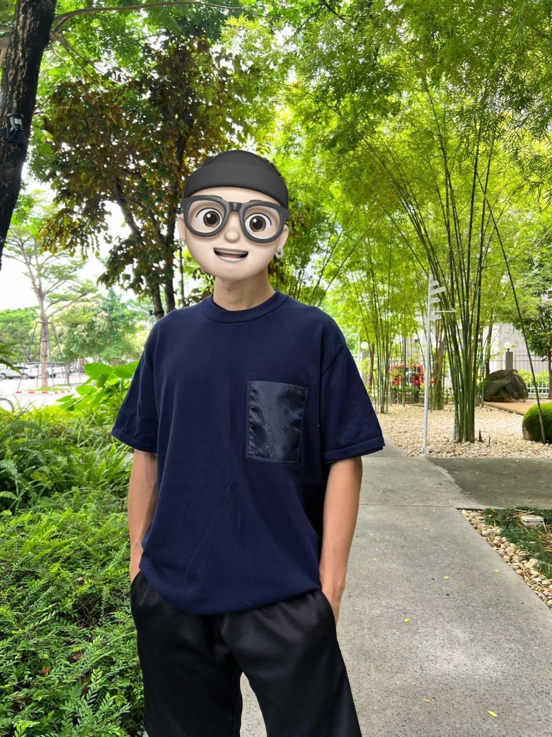 Navy Blue Crewneck T-Shirt with Contrast Pocket