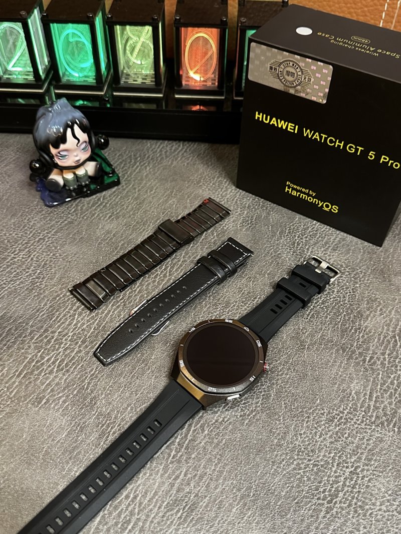 Huawei GT5 Pro Silver Smart Watch with Multi-Band Straps