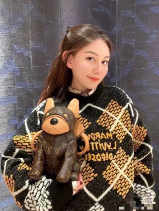 Dolce & Gabbana Black Gold Argyle Knit Sweater view 7