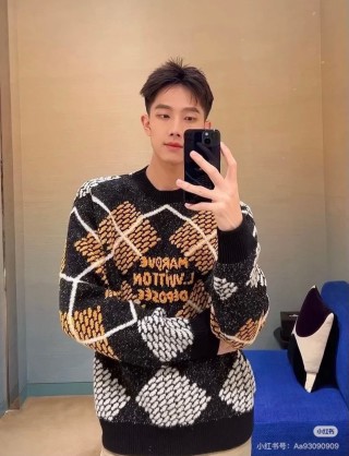 Dolce & Gabbana Black Gold Argyle Knit Sweater view 8