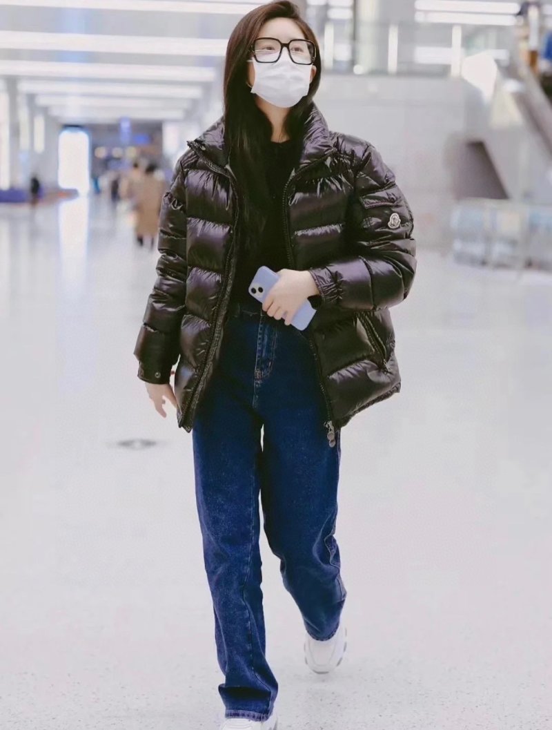 Moncler Black Glossy Down Puffer Jacket with Hood