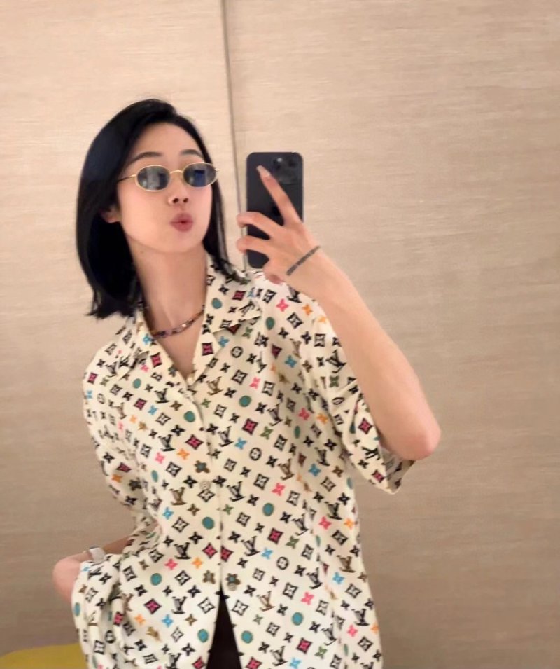 Louis Vuitton Monogram Vacation Shirt Cream view