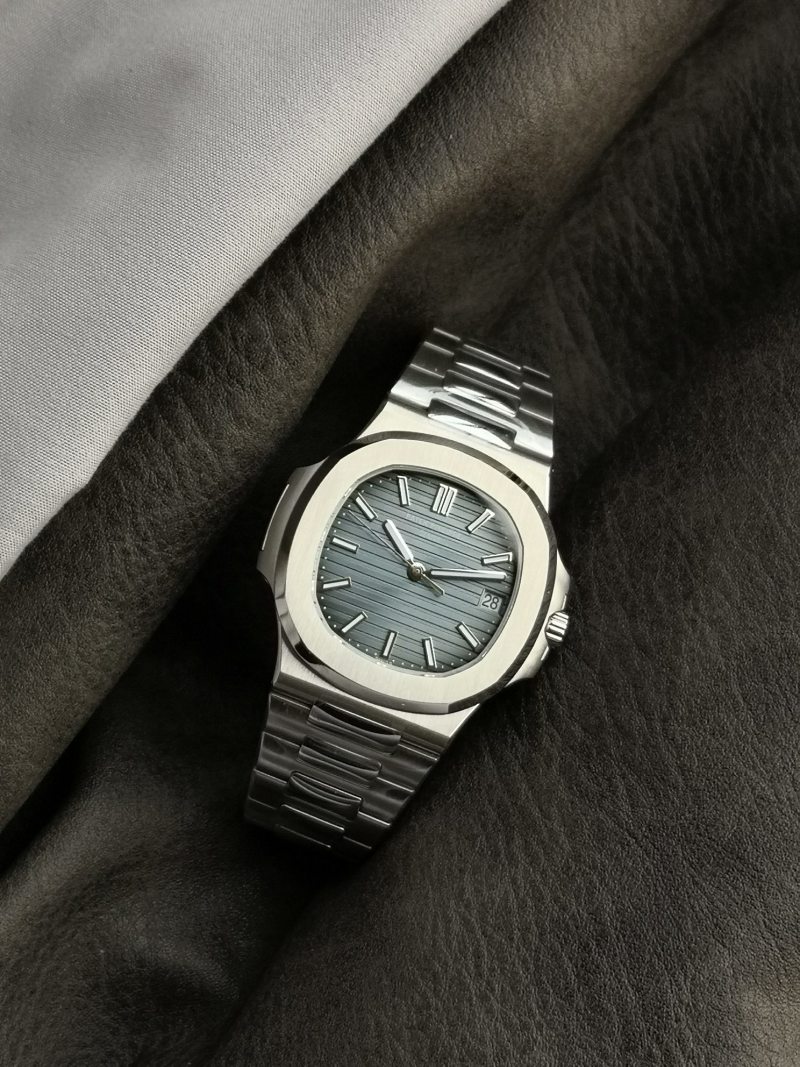 Patek Philippe Nautilus 5711 Steel Deep Blue Dial 40mm view