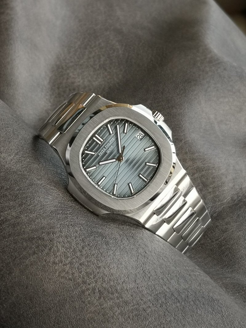 Patek Philippe Nautilus 5711 Steel Deep Blue Dial 40mm view