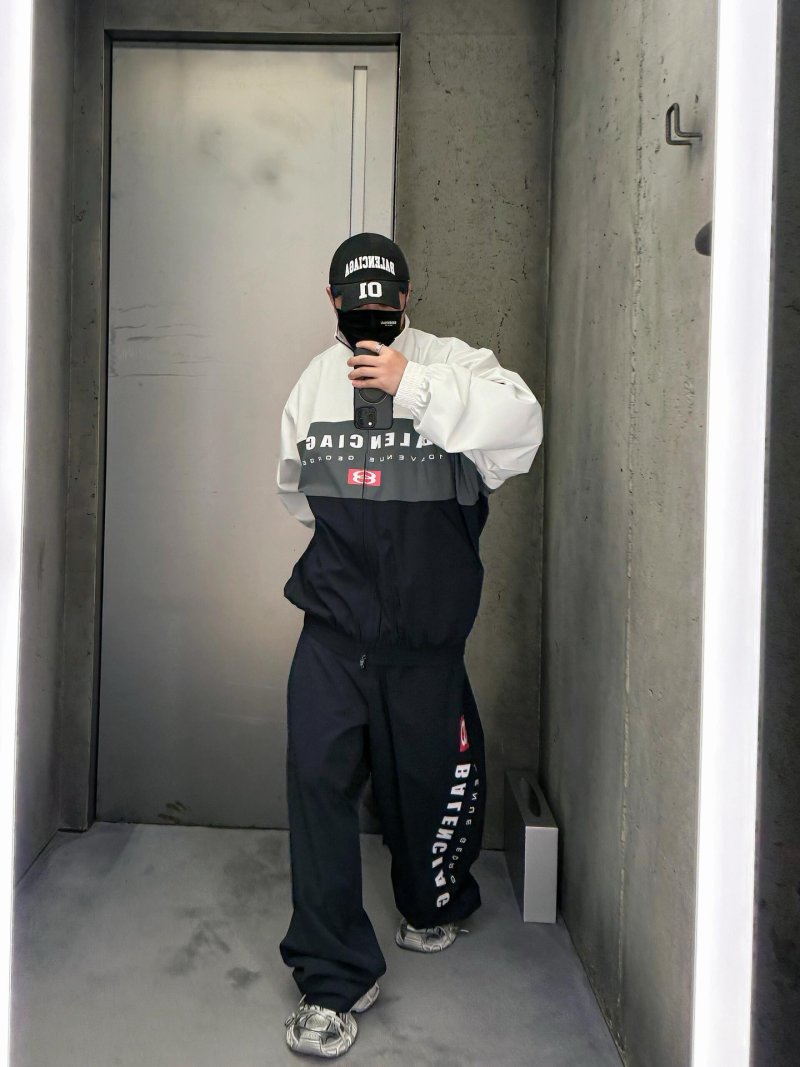 Balenciaga Navy Logo Wide-Leg Jeans view