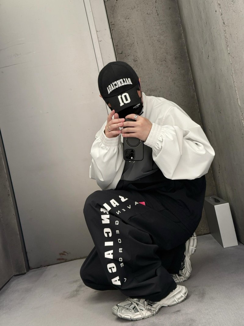 Balenciaga Navy Logo Wide-Leg Jeans view
