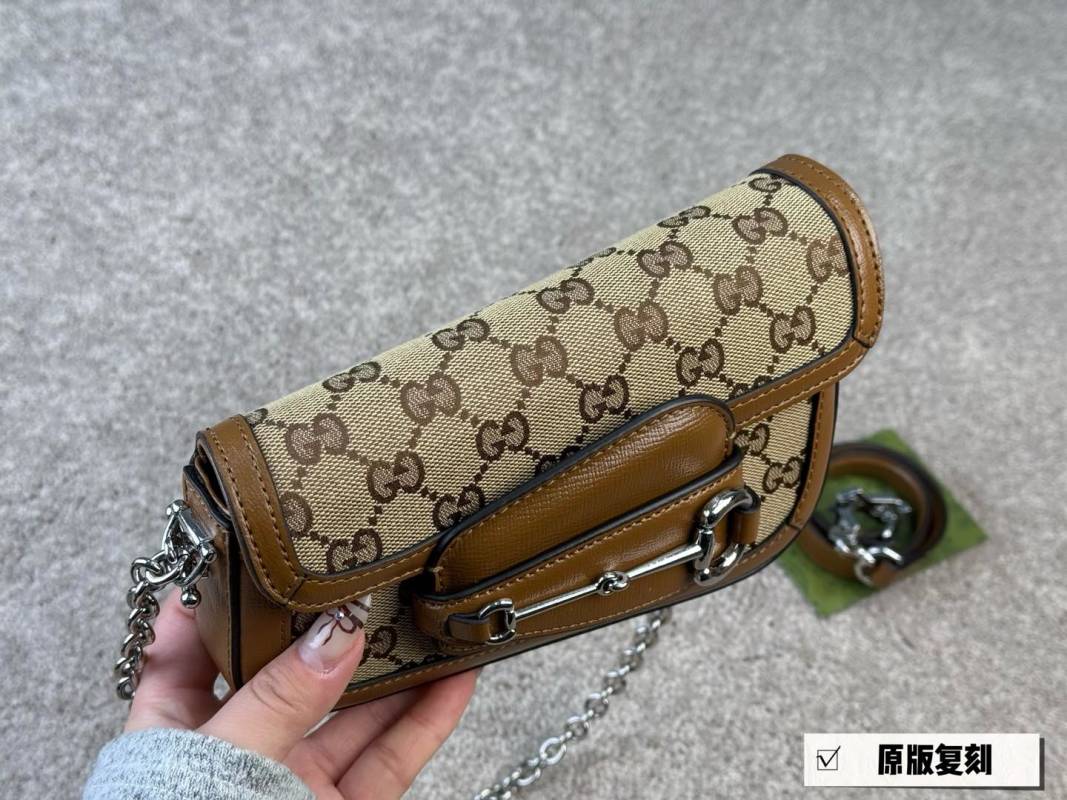 Gucci 1955 Horsebit Shoulder Bag – Beige GG Canvas view