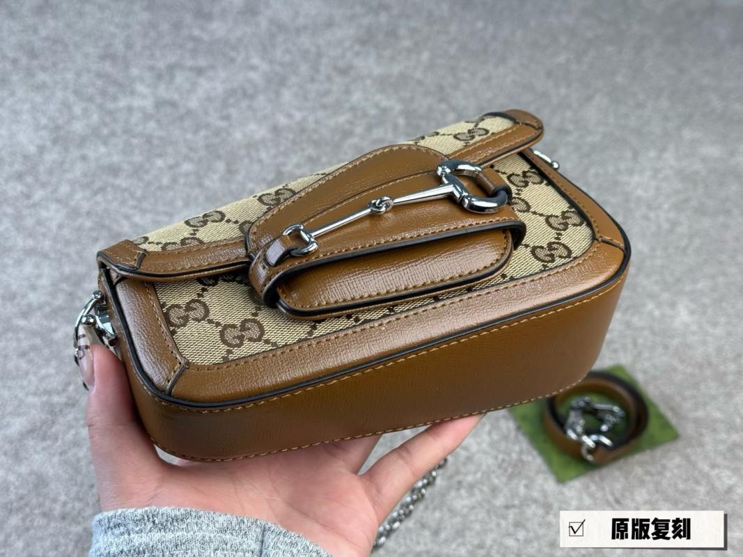 Gucci 1955 Horsebit Shoulder Bag – Beige GG Canvas view