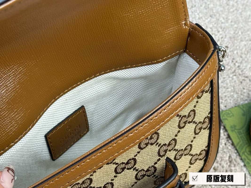 Gucci 1955 Horsebit Shoulder Bag – Beige GG Canvas view
