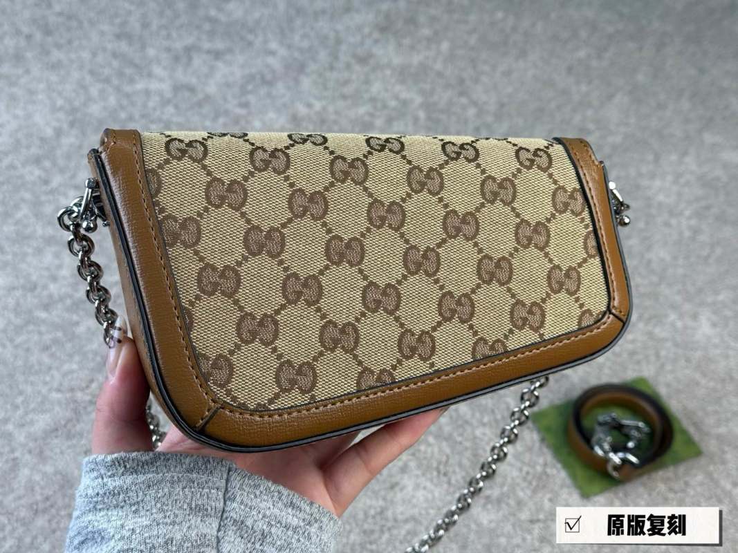 Gucci 1955 Horsebit Shoulder Bag – Beige GG Canvas view