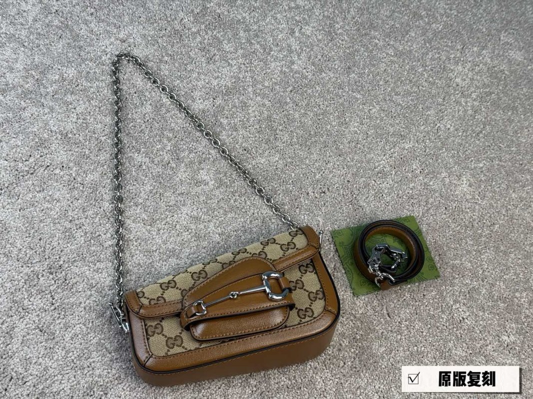 Gucci 1955 Horsebit Shoulder Bag – Beige GG Canvas view