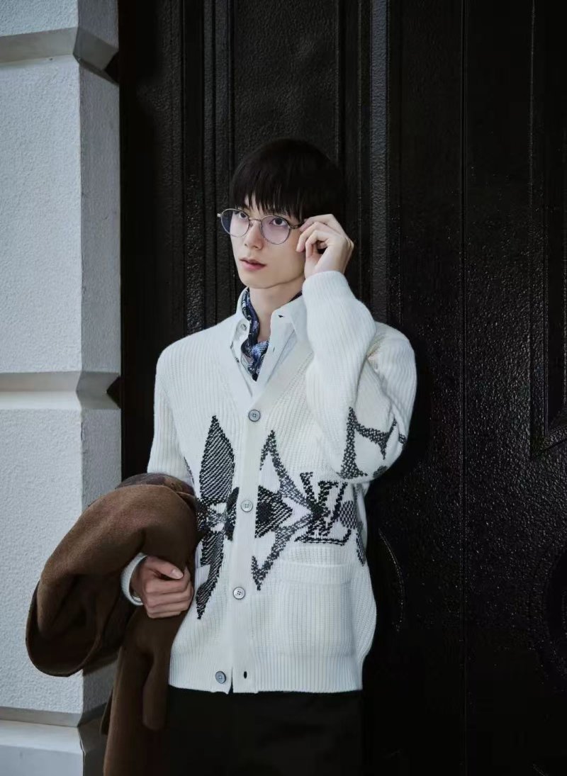 Cream Wool Blend Cardigan with Black Feather Intarsia Pattern view