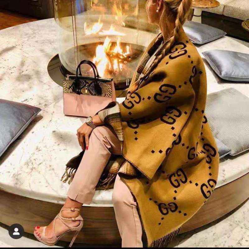 Gucci GG Monogram Wool Cape Shawl - Gold