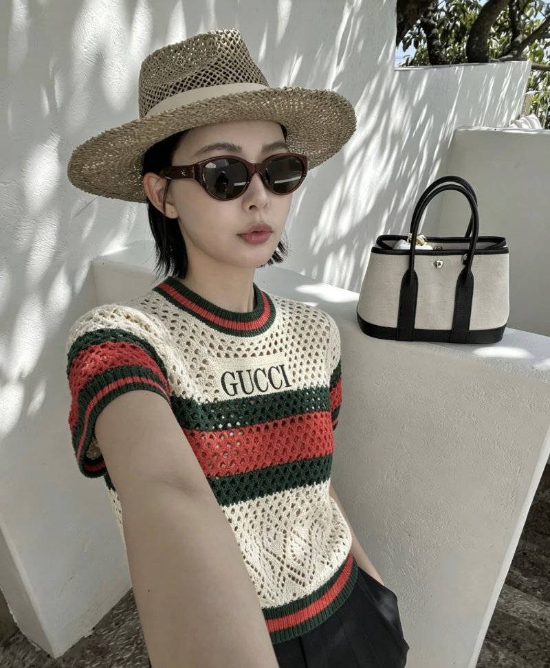 Gucci Striped Logo Knit T-Shirt Cream view