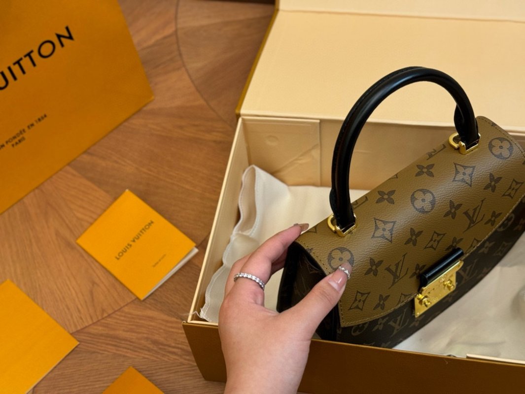 Louis Vuitton Monogram Fan Shoulder Bag - Brown & Gold view