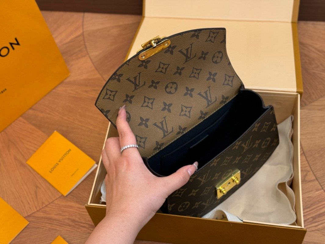 Louis Vuitton Monogram Fan Shoulder Bag - Brown & Gold view