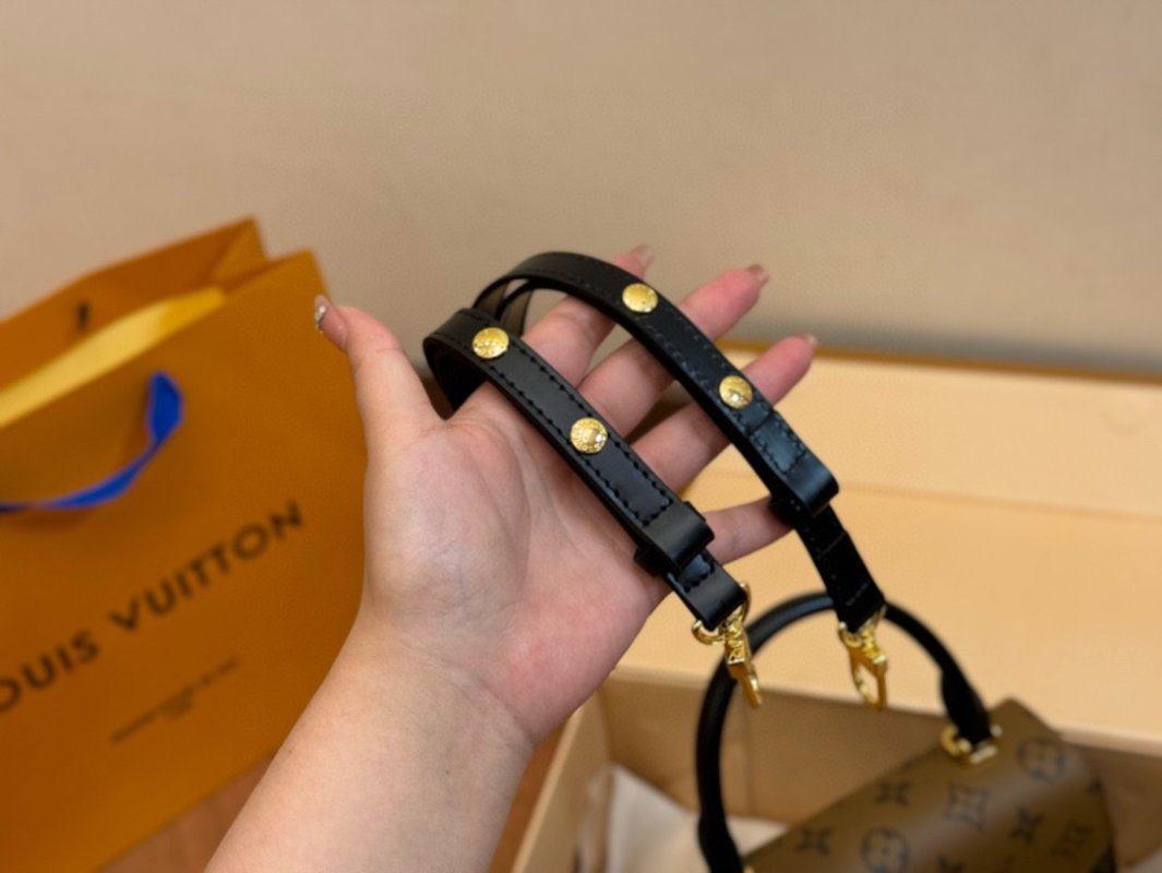 Louis Vuitton Monogram Fan Shoulder Bag - Brown & Gold view