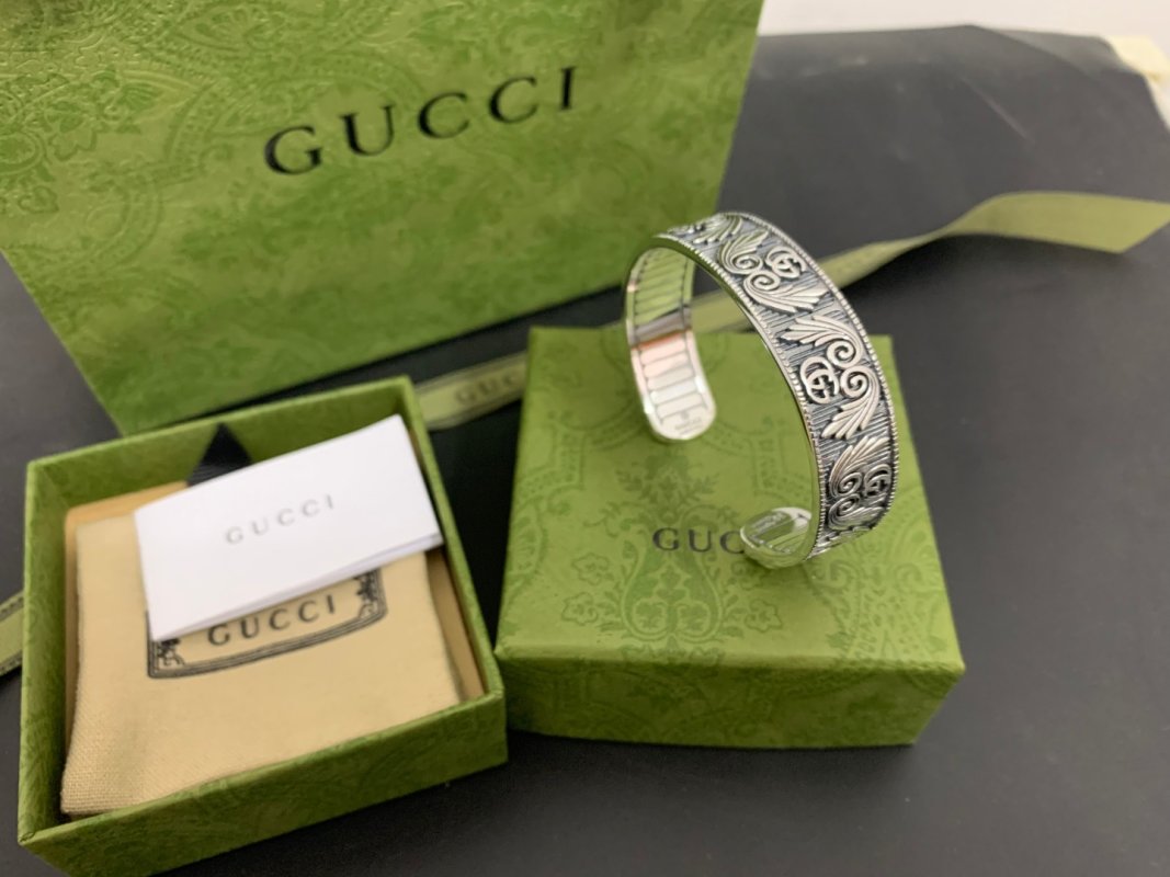 Gucci Double G Distressed Wing Wide Silver Bracelet