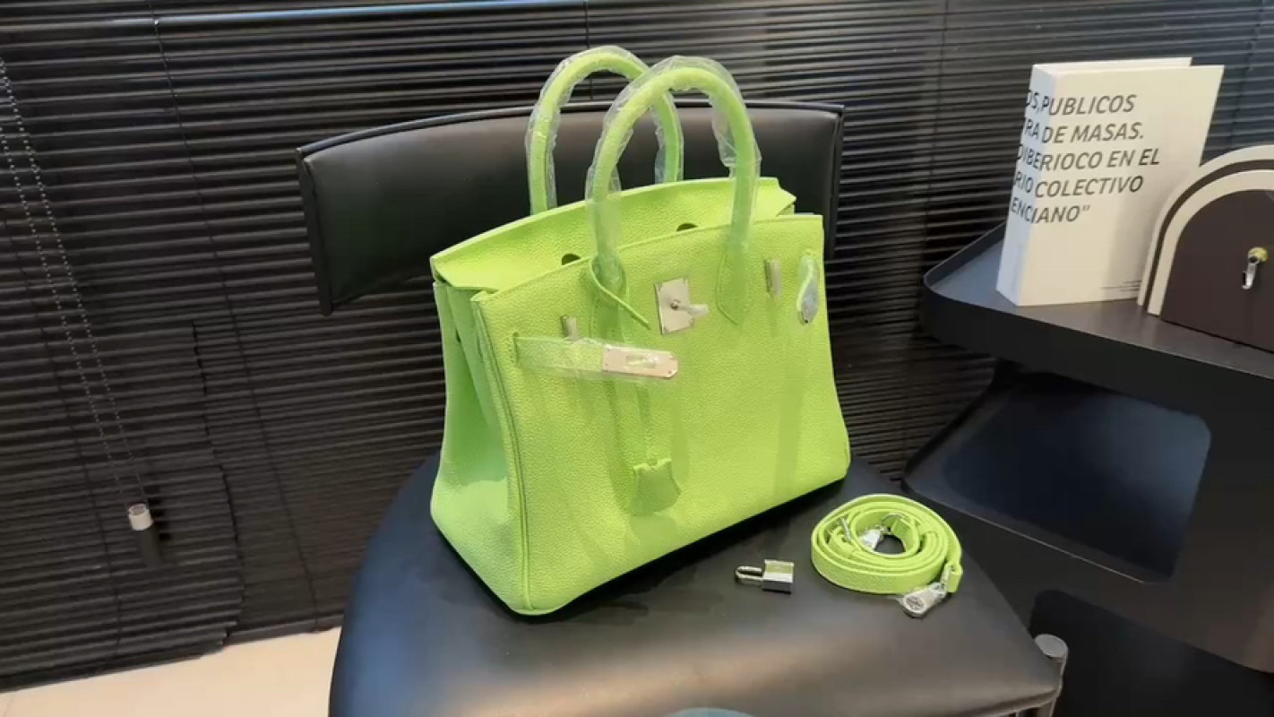 Hermès Birkin 30 Lime Green Leather Handbag