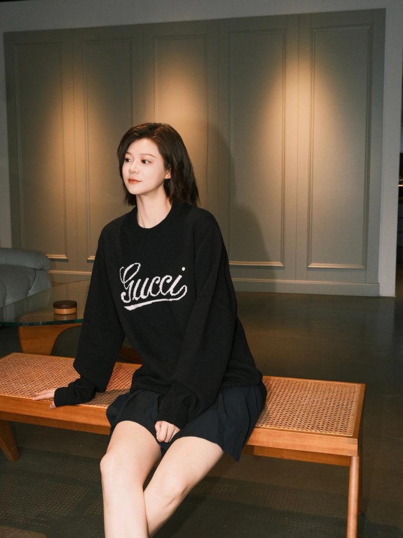 Gucci Script Logo Black Sweatshirt