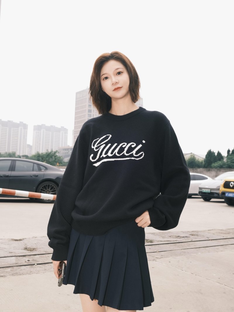 Gucci Script Logo Black Sweatshirt view