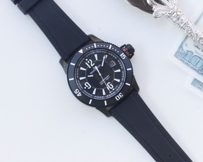 Jaeger-LeCoultre Compressor Master Black Dial 42mm Watch view 4