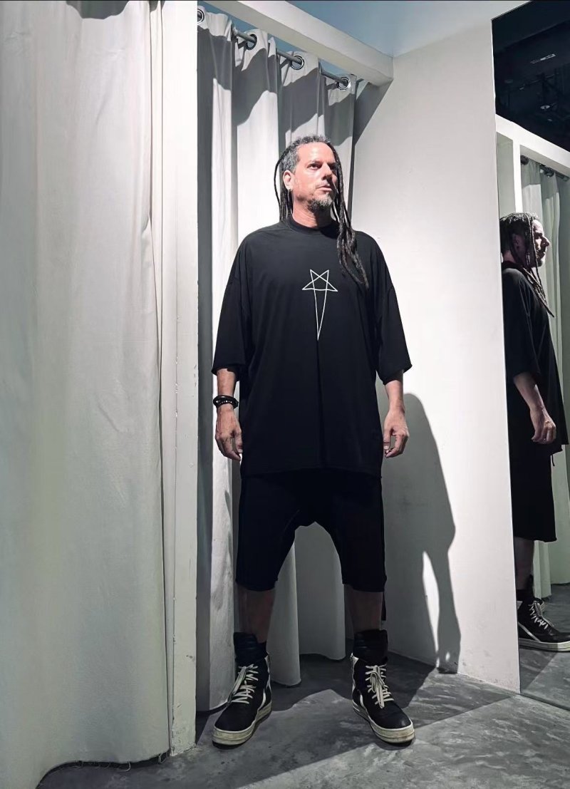 Black Oversized Cross Star Graphic T-Shirt view