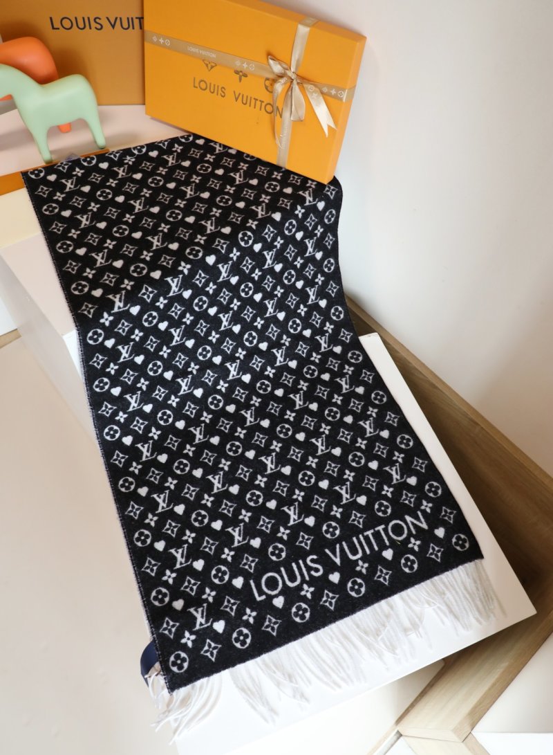 LV Monogram Heart Scarf Black White 65x180cm view