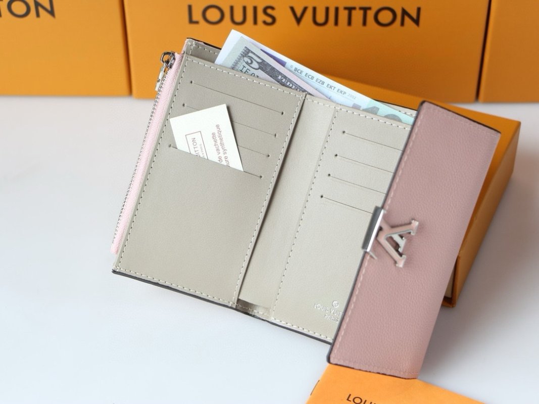 Louis Vuitton Capucines Compact Wallet Pink view