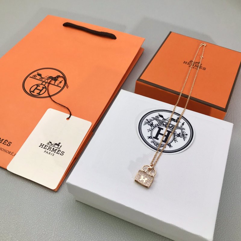 Hermès Constance Bag Pendant Necklace – Diamond Gold