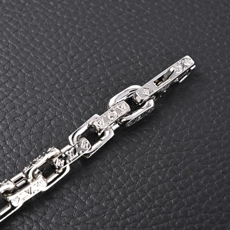LV Paradise Chain Blue & White Enamel Bracelet view