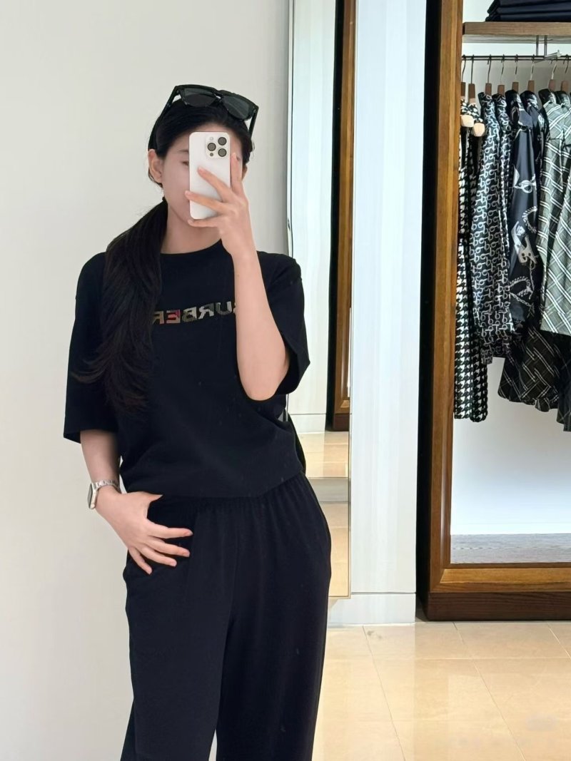 Burberry Logo T-Shirt Black view