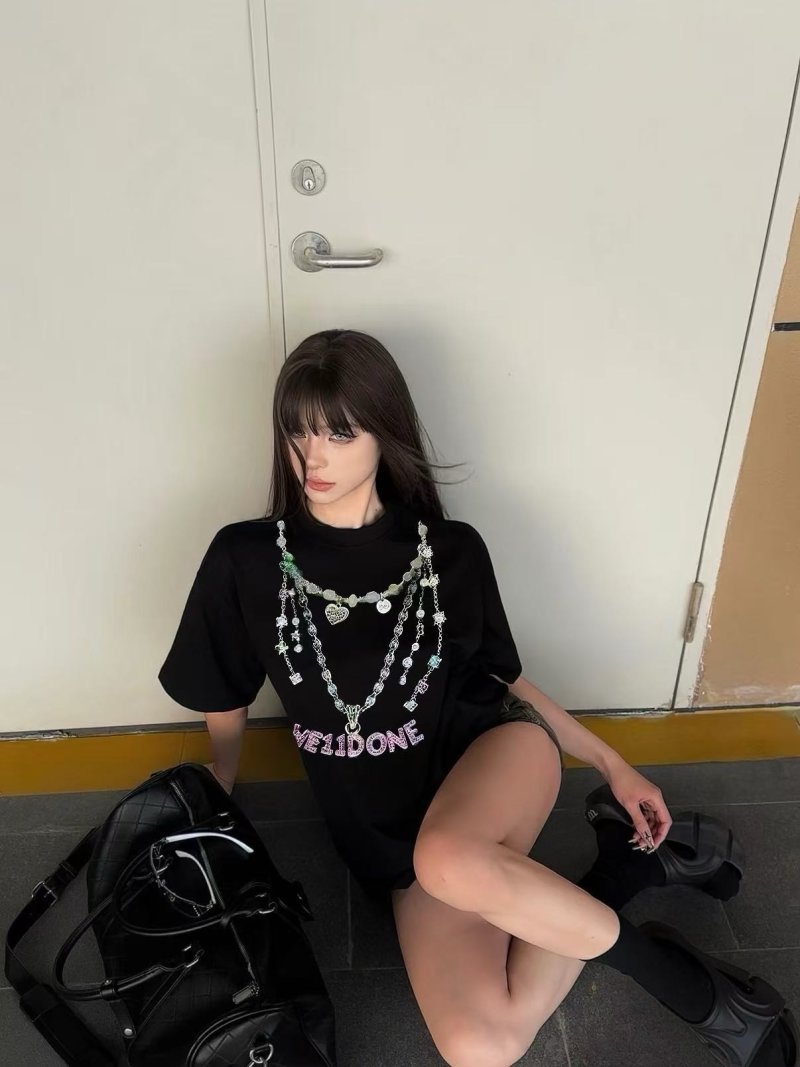 Black Graphic Chain Print T-Shirt with 'WELLDONE' Text view