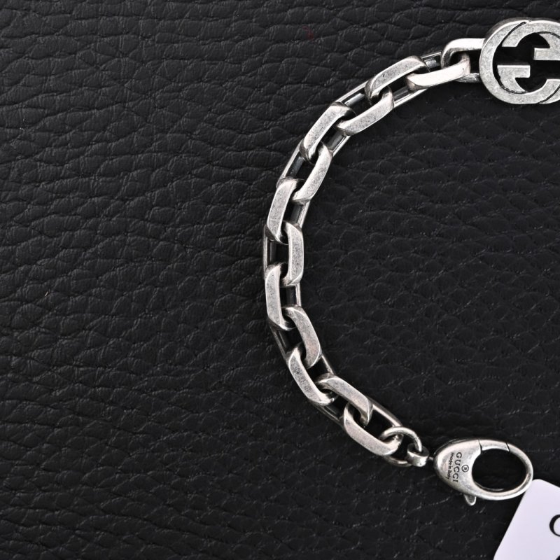 Gucci Interlocking G Chain Bracelet Silver view