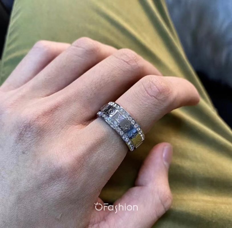 Louis Vuitton Crystal Double Row Diamond Ring Silver view