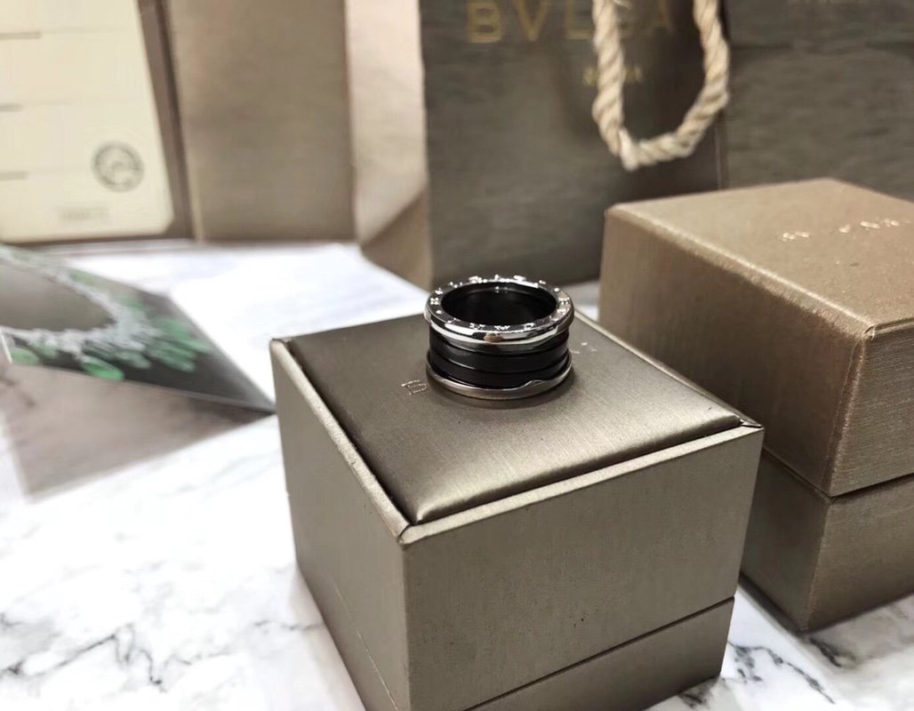 Bvlgari B.Zero1 Classic Ceramic Spring Couple Ring view