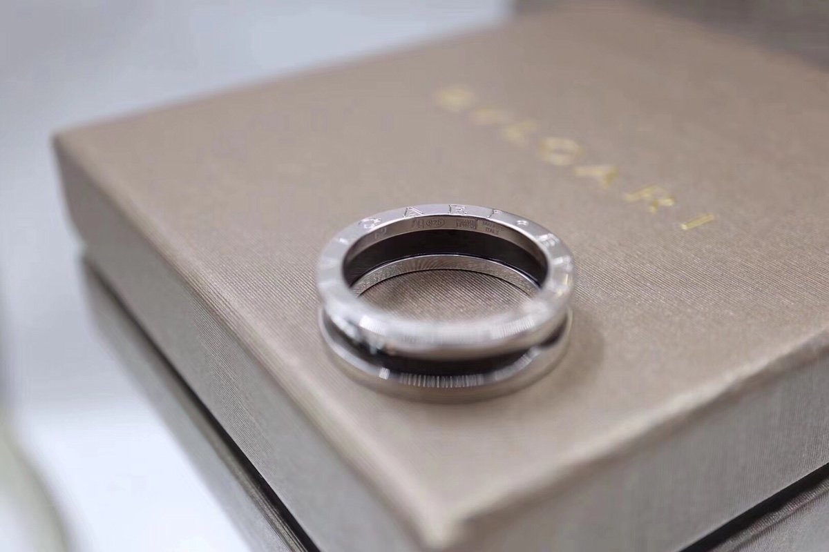 Bvlgari B.Zero1 Classic Ceramic Spring Couple Ring view