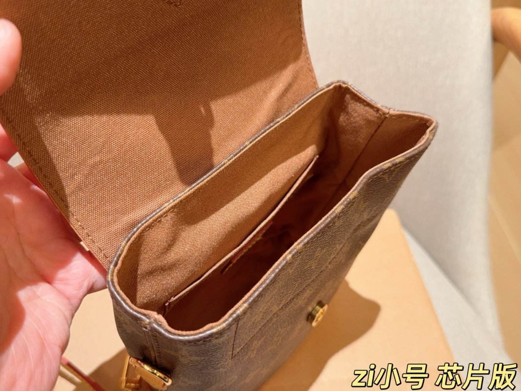 Louis Vuitton Soho Mini Backpack - Monogram Canvas view