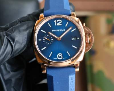 Panerai Luminor Due 42mm Cream Blue Dial Automatic Watch view 4
