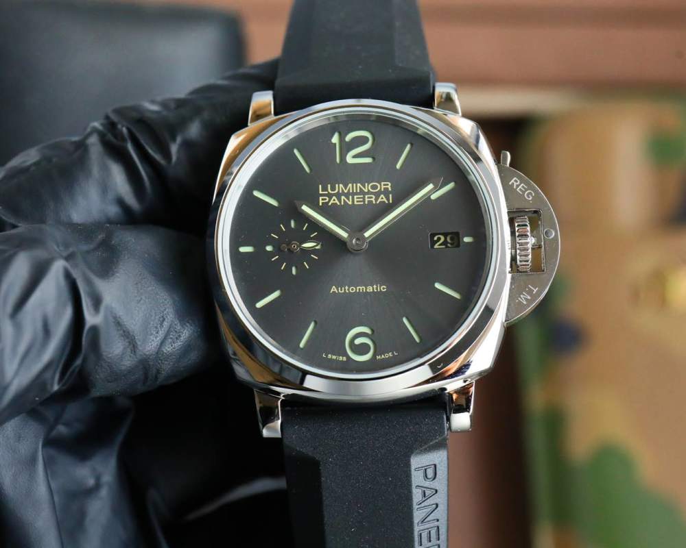 Panerai Luminor Due 42mm Cream Blue Dial Automatic Watch view