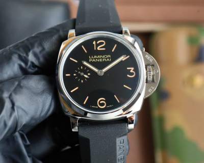 Panerai Luminor Due 42mm Cream Blue Dial Automatic Watch view 8